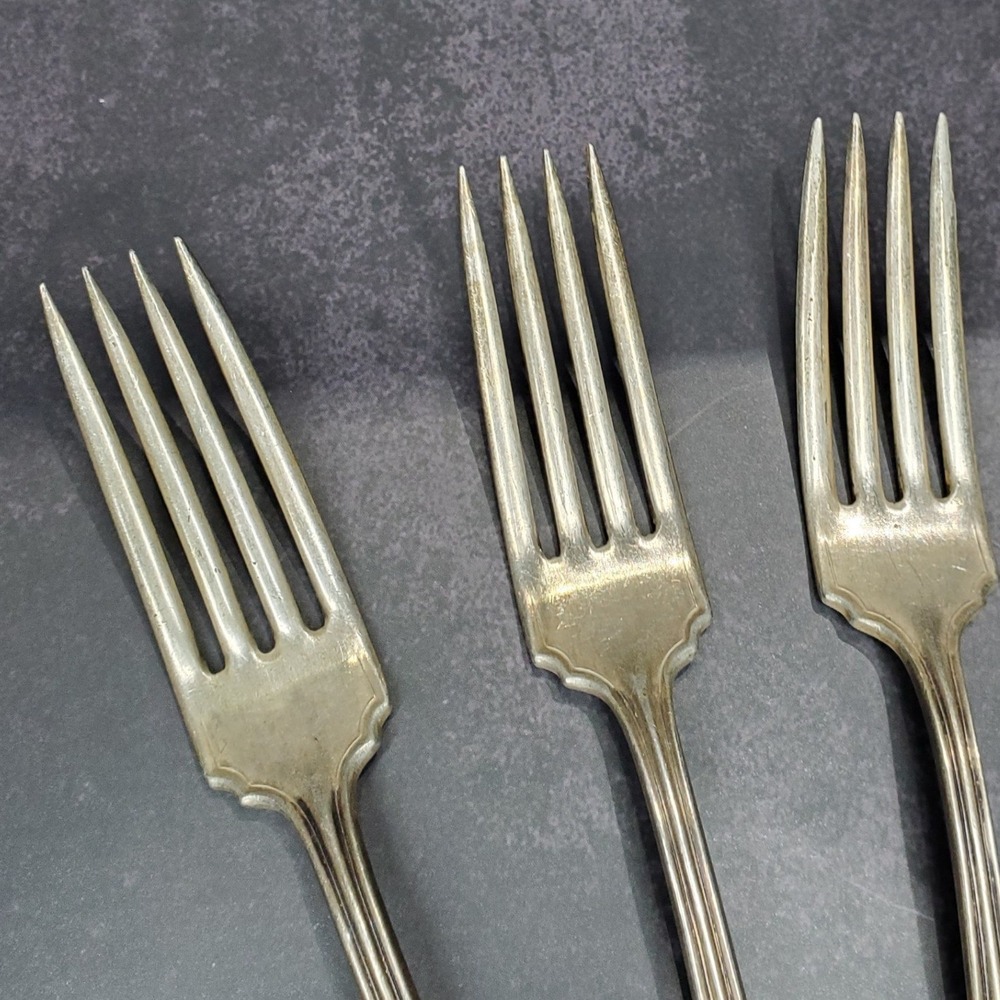 Set of 5 Vintage WM A Rogers Silverplate Raleigh Dinner Forks Geometric Design - Picture 3 of 6